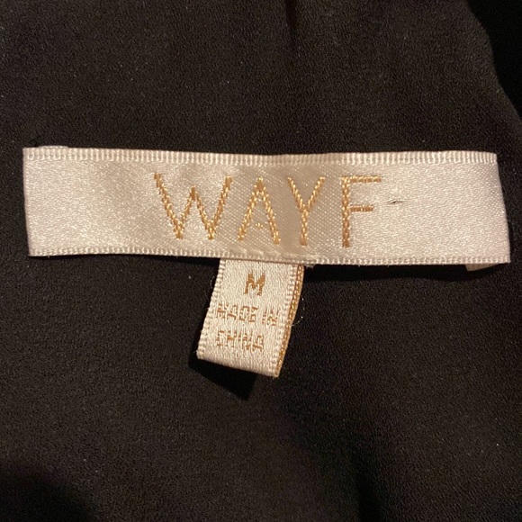 Beautiful silk like strapless top - Picture 4 of 5